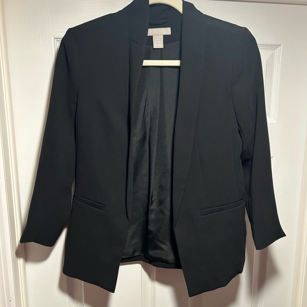 H&M women’s black blazer. Size XXS